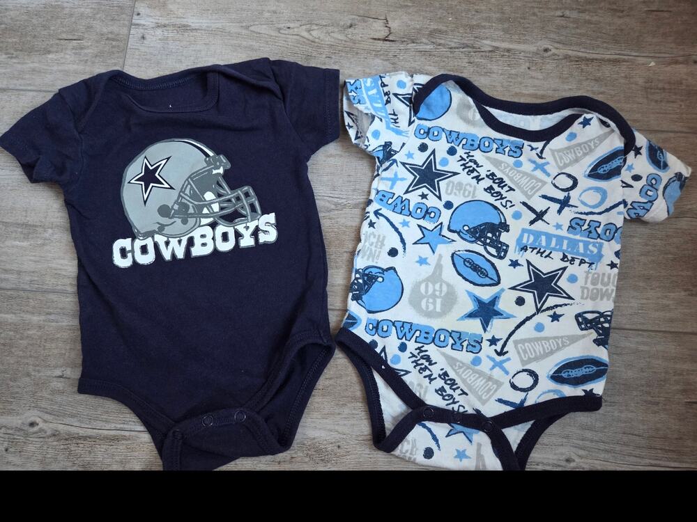 Dallas Cowboys Baby Bodysuits 6M Lot 2 Pack Infant Short Sleeve Creeper NFL